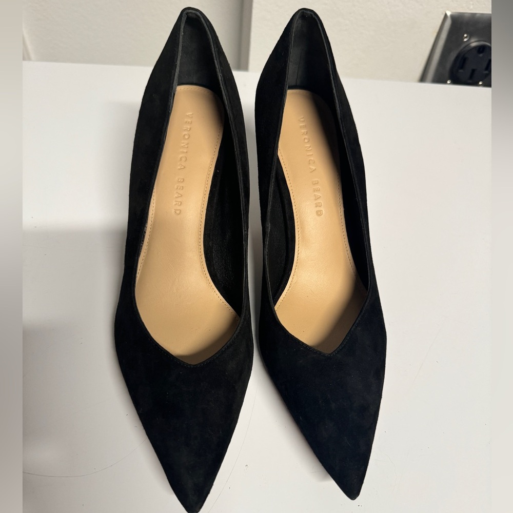 Veronica Beard Size 9 Seude black point toe pumps stiletto heels